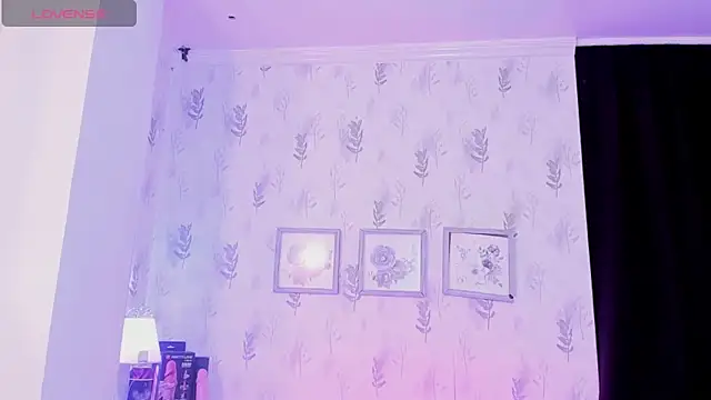 Snapshot of alana_madison10 chatting on 10/28/25, 04:16 alana madison10 online show from 10/28/25, 04:16