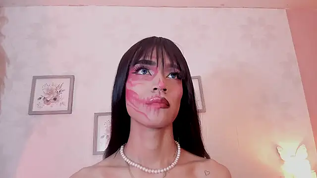 Snapshot of alana_madison10 chatting on 10/31/25, 05:19 alana madison10 online show from 10/31/25, 05:19