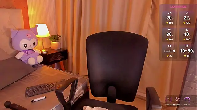 Snapshot of alana_madison10 chatting on 11/27/25, 03:08 alana madison10 online show from 11/27/25, 03:08