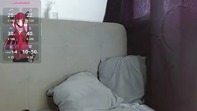 JuliethaFox online show from 06/19/26, 07:39