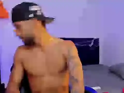 Snapshot of theo_sky1 chatting on 10/17/25, 02:30 theo sky1 online show from 10/17/25, 02:30