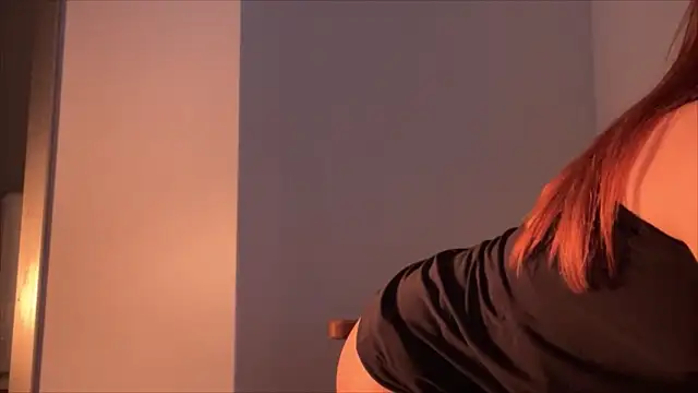 cherryandwine144527 online show from 10/29/25, 10:22