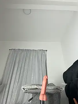 MerliaSsomer online show from 11/17/25, 12:22