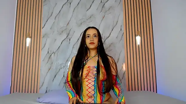 PiaGelvez online show from 10/28/25, 09:17