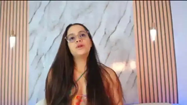 Snapshot of PiaGelvez chatting on 11/25/25, 07:25 PiaGelvez online show from 11/25/25, 07:25