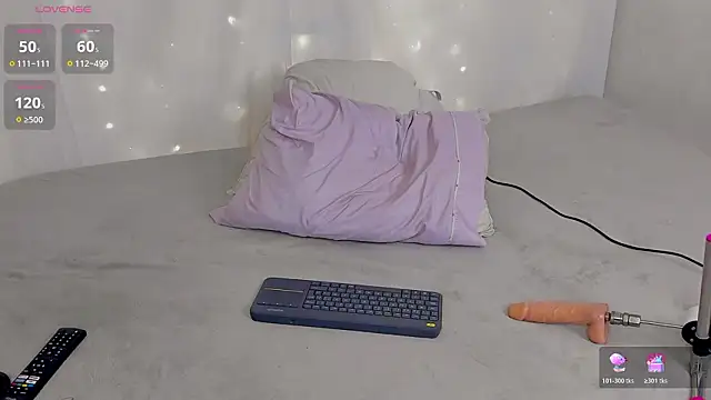 Snapshot of Alejarossi chatting on 03/24/26, 01:05 Alejarossi online show from 03/24/26, 01:05