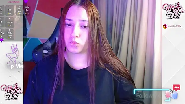 Snapshot of Mysticdoll69_ chatting on 10/07/25, 05:43 Mysticdoll69  online show from 10/07/25, 05:43