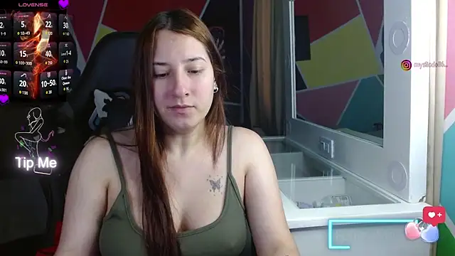 Snapshot of Mysticdoll69_ chatting on 10/29/25, 06:20 Mysticdoll69  online show from 10/29/25, 06:20