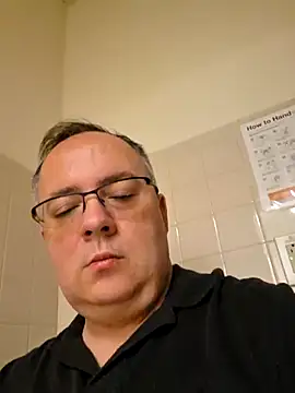 Snapshot of Iceman69696 chatting on 04/20/26, 02:42 Iceman69696 online show from 04/20/26, 02:42