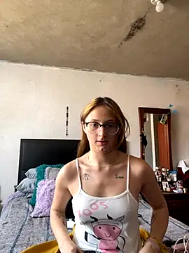 imariahot online show from 10/22/25, 02:06