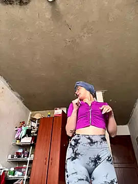 imariahot online show from 10/24/25, 02:46