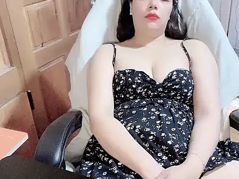 Snapshot of Subita_nice chatting on 04/27/26, 04:49 Subita nice online show from 04/27/26, 04:49