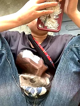 lan-xinh01 online show from 10/30/25, 02:13