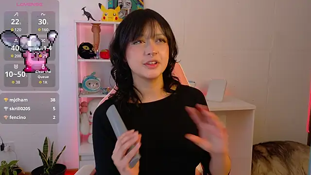 Snapshot of Sallie_Doll chatting on 10/21/25, 06:41 Sallie Doll online show from 10/21/25, 06:41