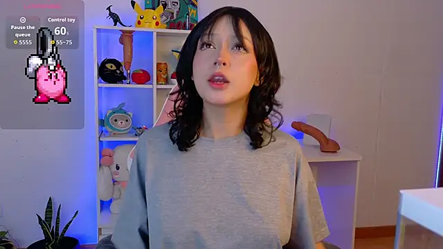 Snapshot of Sallie_Doll chatting on 10/22/25, 08:52 Sallie Doll online show from 10/22/25, 08:52