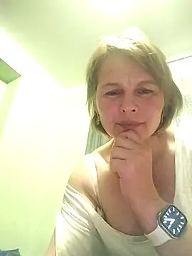 Snapshot of Masha412111 chatting on 03/25/26, 10:05 Masha412111 online show from 03/25/26, 10:05