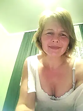 Snapshot of Masha412111 chatting on 04/11/26, 09:08 Masha412111 online show from 04/11/26, 09:08