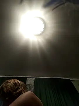 Snapshot of Masha412111 chatting on 04/19/26, 08:33 Masha412111 online show from 04/19/26, 08:33