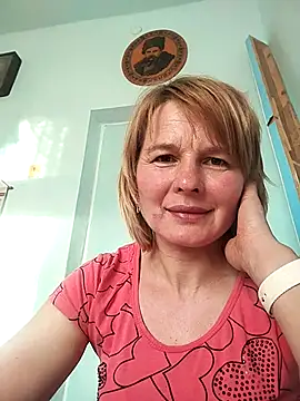 Snapshot of Masha412111 chatting on 05/04/26, 04:25 Masha412111 online show from 05/04/26, 04:25