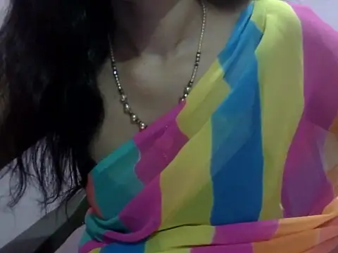 Snapshot of Laila_Cute chatting on 05/01/26, 03:38 Laila Cute online show from 05/01/26, 03:38