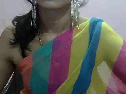 Snapshot of Laila_Cute chatting on 07/01/26, 02:40 Laila Cute online show from 07/01/26, 02:40
