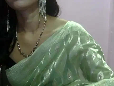 Snapshot of Laila_Cute chatting on 07/03/26, 02:56 Laila Cute online show from 07/03/26, 02:56