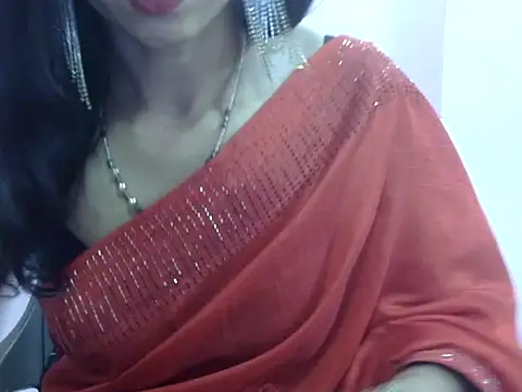 Snapshot of Laila_Cute chatting on 07/12/26, 06:04 Laila Cute online show from 07/12/26, 06:04