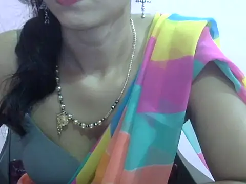 Snapshot of Laila_Cute chatting on 07/25/26, 05:16 Laila Cute online show from 07/25/26, 05:16