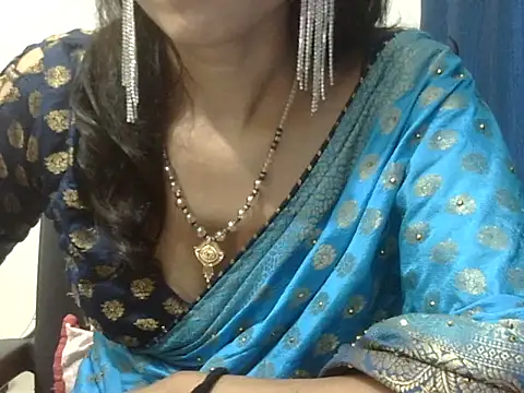 Snapshot of Laila_Cute chatting on 07/30/26, 04:39 Laila Cute online show from 07/30/26, 04:39