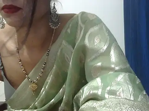 Snapshot of Laila_Cute chatting on 08/01/26, 03:22 Laila Cute online show from 08/01/26, 03:22
