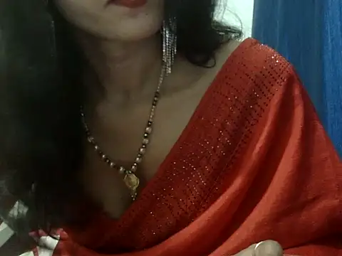 Snapshot of Laila_Cute chatting on 08/02/26, 08:07 Laila Cute online show from 08/02/26, 08:07