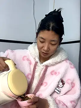Snapshot of chibaoao66 chatting on 11/30/25, 01:48 chibaoao66 online show from 11/30/25, 01:48