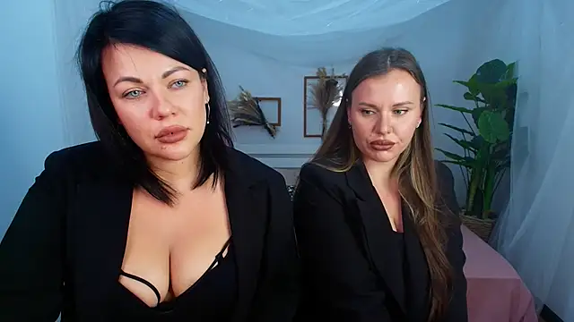 Li0ra online show from 10/08/25, 08:34