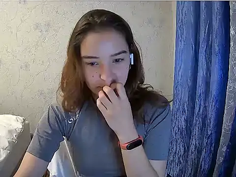 Snapshot of Ali_Kisa chatting on 10/11/25, 04:05 Ali Kisa online show from 10/11/25, 04:05