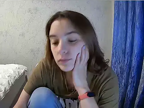 Snapshot of Ali_Kisa chatting on 10/14/25, 02:29 Ali Kisa online show from 10/14/25, 02:29