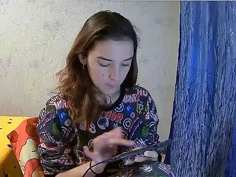 Snapshot of Ali_Kisa chatting on 10/28/25, 04:53 Ali Kisa online show from 10/28/25, 04:53