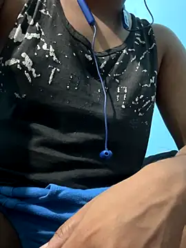 Snapshot of CoupleSatified chatting on 10/06/25, 04:37 CoupleSatified online show from 10/06/25, 04:37