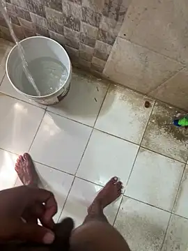 Snapshot of CoupleSatified chatting on 10/24/25, 04:20 CoupleSatified online show from 10/24/25, 04:20