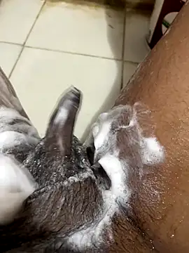 Snapshot of CoupleSatified chatting on 10/25/25, 11:07 CoupleSatified online show from 10/25/25, 11:07