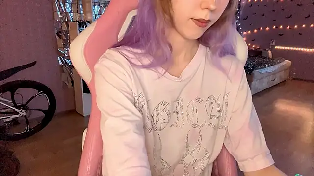 Snapshot of Jerrieberry chatting on 02/20/26, 01:55 Jerrieberry online show from 02/20/26, 01:55