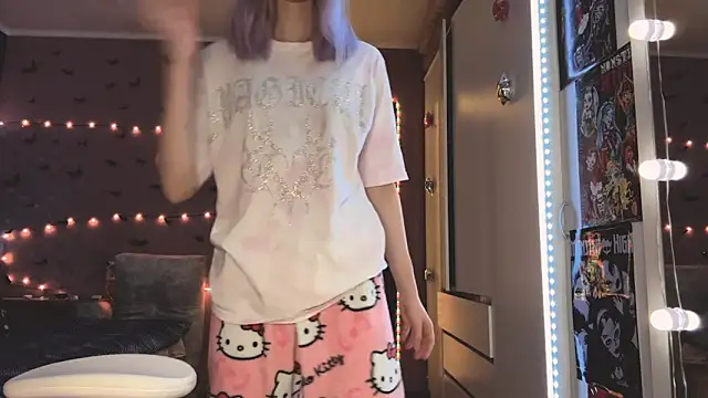 Snapshot of Jerrieberry chatting on 03/19/26, 01:37 Jerrieberry online show from 03/19/26, 01:37