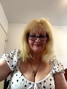 BoloshkaBlonda online show from 10/29/25, 11:23