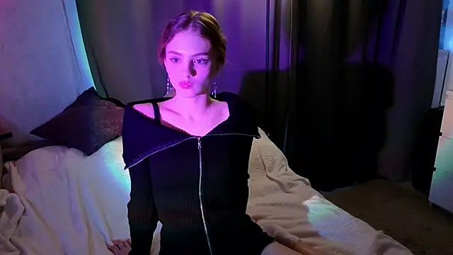 midnightMaya online show from 10/18/25, 02:07