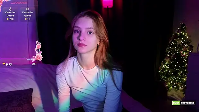 Snapshot of midnightMaya chatting on 02/11/26, 08:14 midnightMaya online show from 02/11/26, 08:14