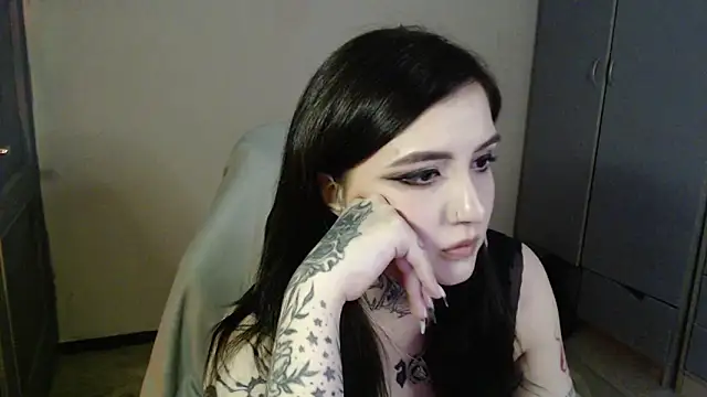 Snapshot of Rin_andersonn chatting on 10/29/25, 03:20 Rin andersonn online show from 10/29/25, 03:20