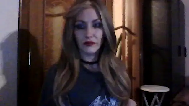 Snapshot of ShyGirlV chatting on 12/05/25, 02:53 ShyGirlV online show from 12/05/25, 02:53