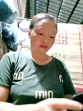 Snapshot of Minkine022 chatting on 10/04/25, 01:42 Minkine022 online show from 10/04/25, 01:42