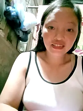 Snapshot of Minkine022 chatting on 10/06/25, 03:04 Minkine022 online show from 10/06/25, 03:04