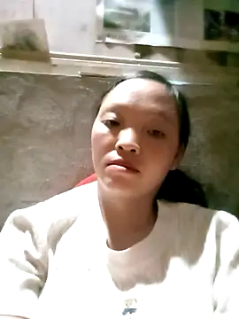 Snapshot of Minkine022 chatting on 10/08/25, 08:12 Minkine022 online show from 10/08/25, 08:12