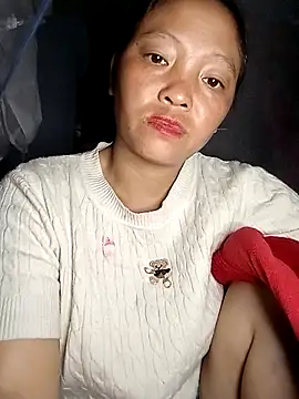 Snapshot of Minkine022 chatting on 10/08/25, 08:17 Minkine022 online show from 10/08/25, 08:17